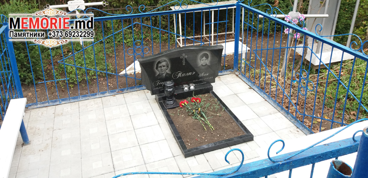 Горизонтальный гранитный памятник в Бельцах