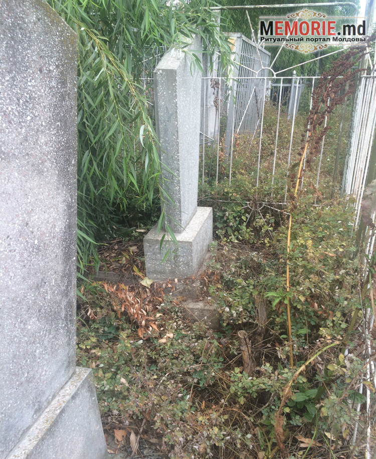 Благоустройство могил в Бельцах Молдова