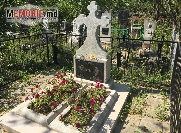 Возложение цветов к могиле Бельцы Молдова