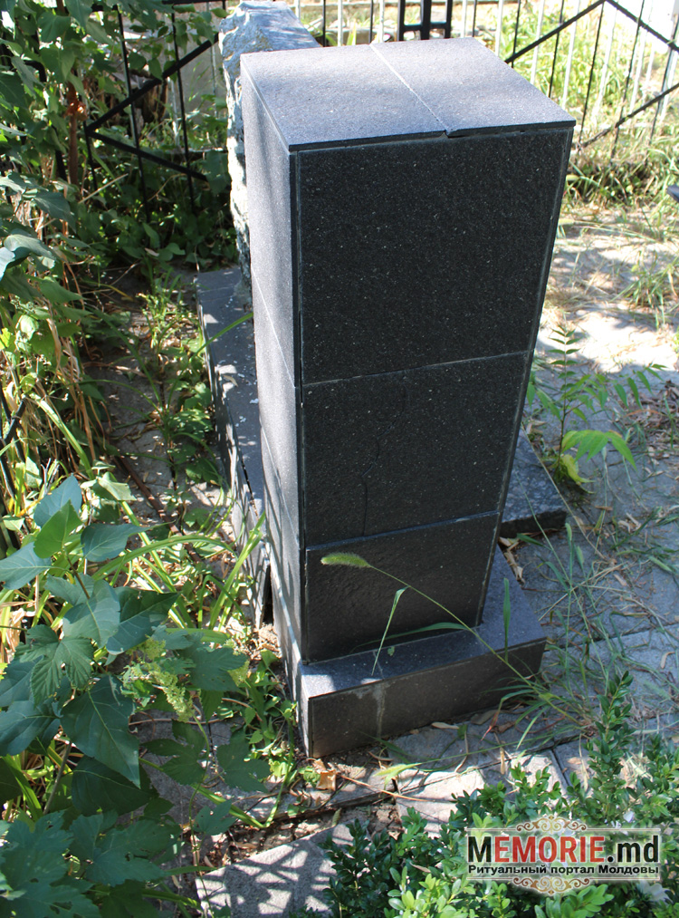 Уход за могилами на Дойна кладбище в Кишиневе Молдова